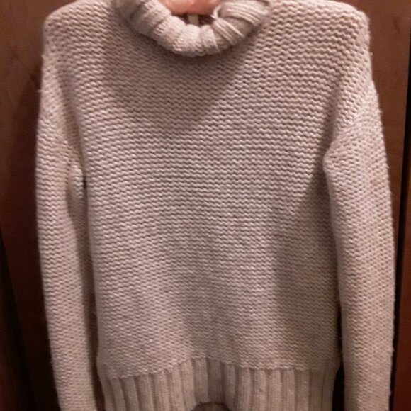 Merino Wool and Alpaca Sweater - Picture 1 of 9